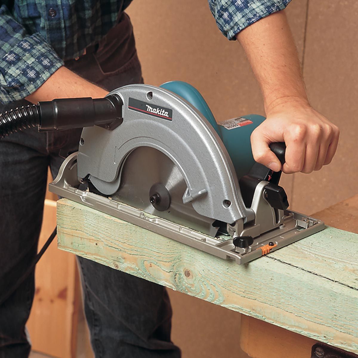Makita Sirkelsag 2000W 235mm 5903RK