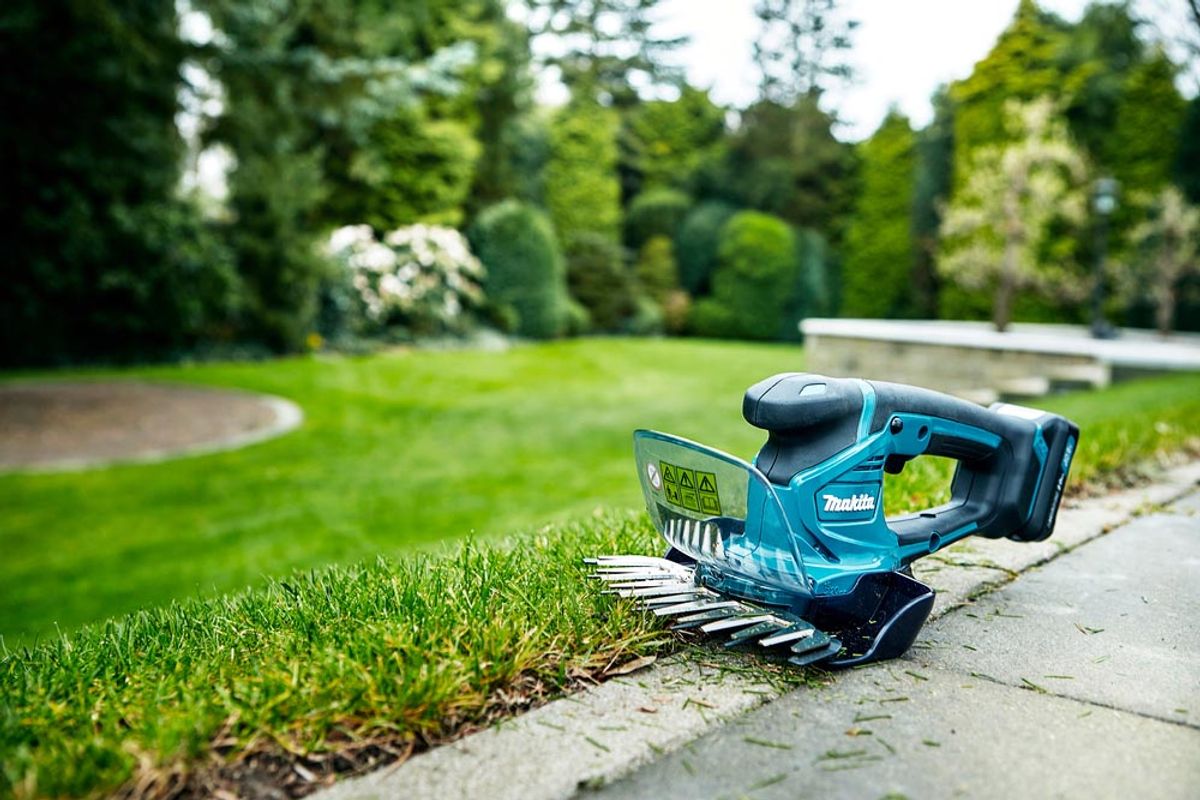 Makita Trimmer/Hekksaks 12V Max CXT ® UM600DZX