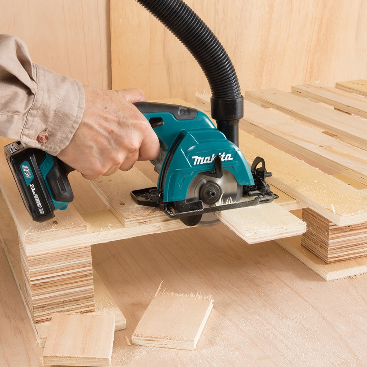 Makita Sirkelsag 12V CXT ® 85mm HS301DZ