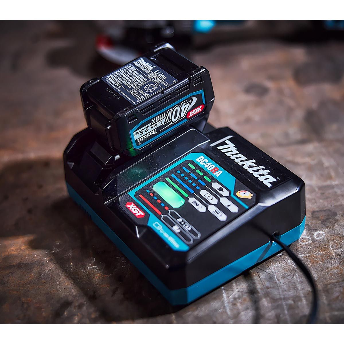 Makita Batterilader 40V XGT ® 191E07-8