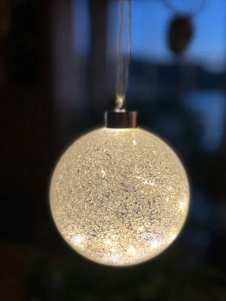 Hovedbilde Glasskule med Snø og 20 Led-Lys - Flott pynt hele ...
