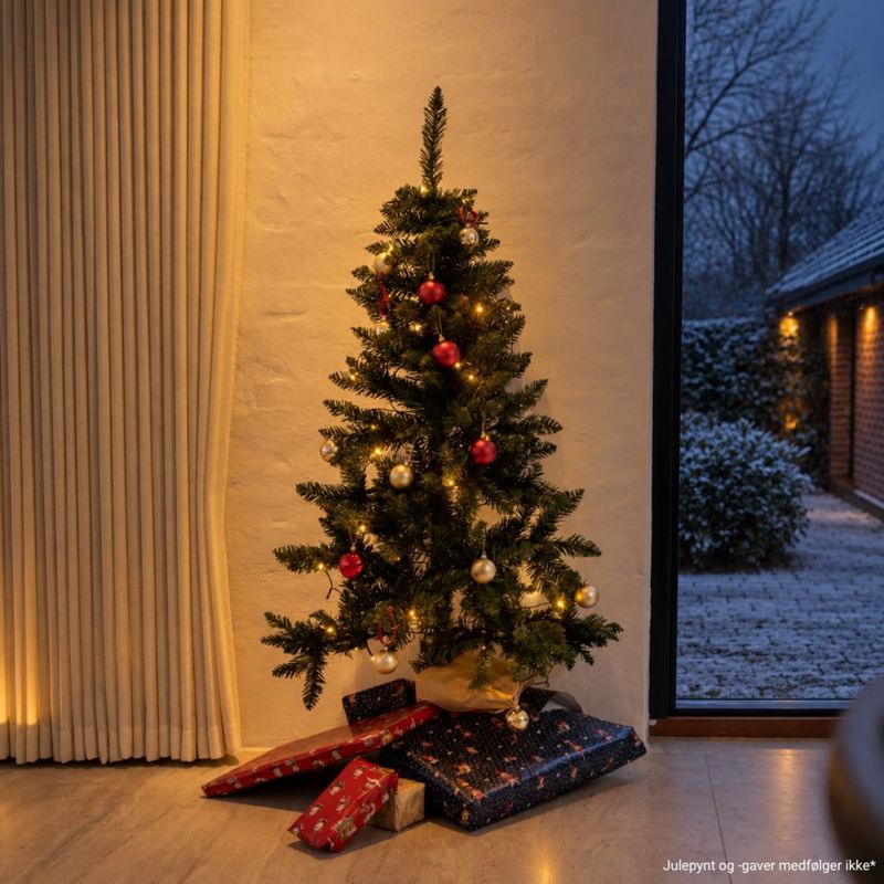 Juletre For Dere Med Liten Plass - Halvt Juletre på 150cm med Led-Lys