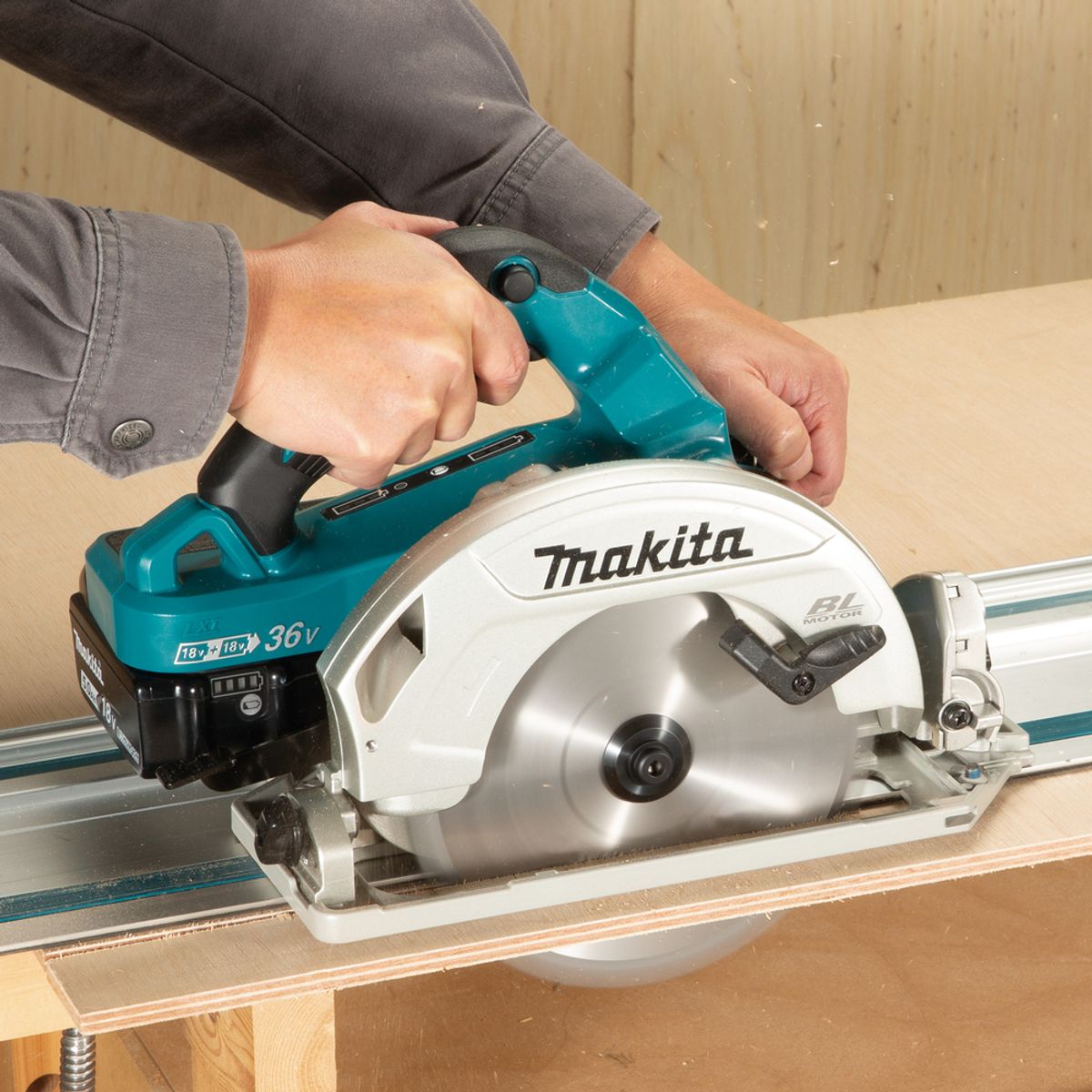 Makita Sirkelsag 2x18V LXT ® 190mm DHS782Z