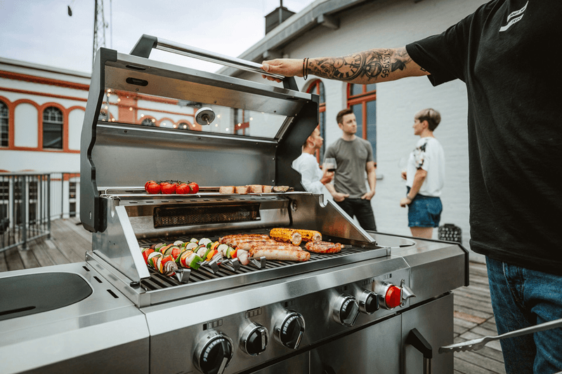 Gassgrill med 4 Brennere og Vask - Enders Kansas Pro 4 SIK Turbo - 22,4 kW